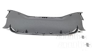 561857053C82V VAG Osłona szczelinowa czarny tytanowy