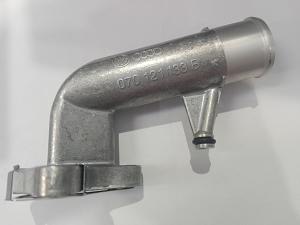 070121131B VAG Króciec rurowy rura wodna z uszczelką VW T5 2,5 TDI  AXE,AXD,BLJ