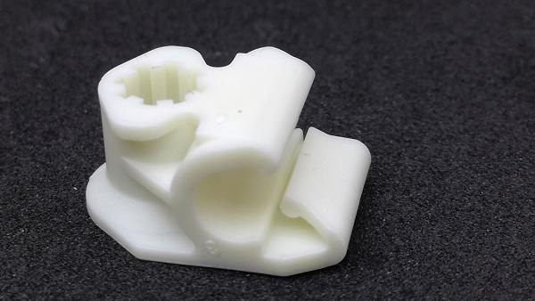 5Q0611797B VAG Uchwyt spinka rurki przewodu hamulcowego do podwozia VW