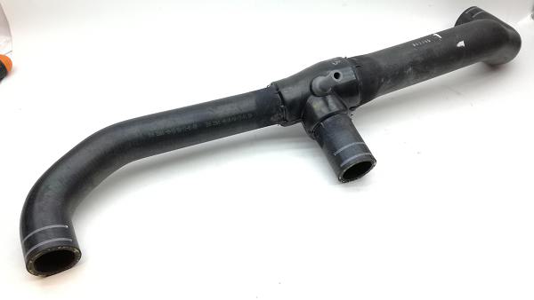 4D0121101D VAG WAZ WODNY AUDI A8 D2 4,2 RURA WĄŻ PRZEWÓD WODY 4D0121101D  Audi A8 Audi S8 D2