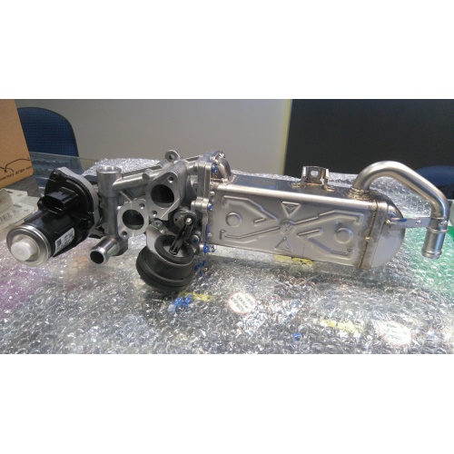 03L131512DQ VAG CHŁODNICA