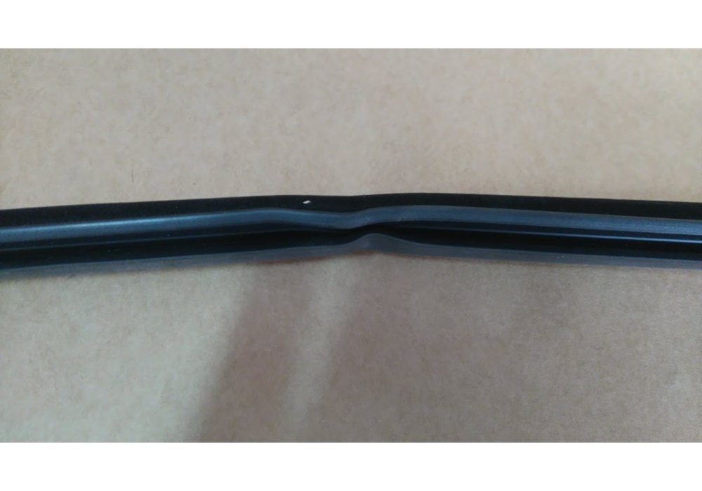 6R68394785AP VAG USZCZELKA ZGARNIAJĄCA VW Polo 10- 6R