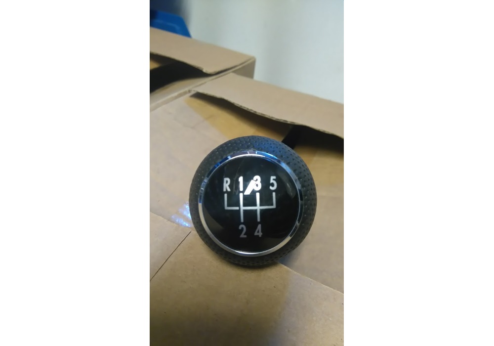 1J0711141S4EC VW CLASSIC GAŁKA ZMIANY BIEGÓW GOLF IV 1-5 R /ORYG. VW Golf IV 97-