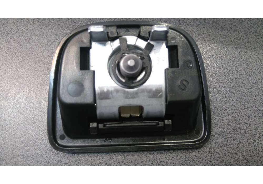 8V0863503B4PK VAG MOCOWANIE BAGAŻU