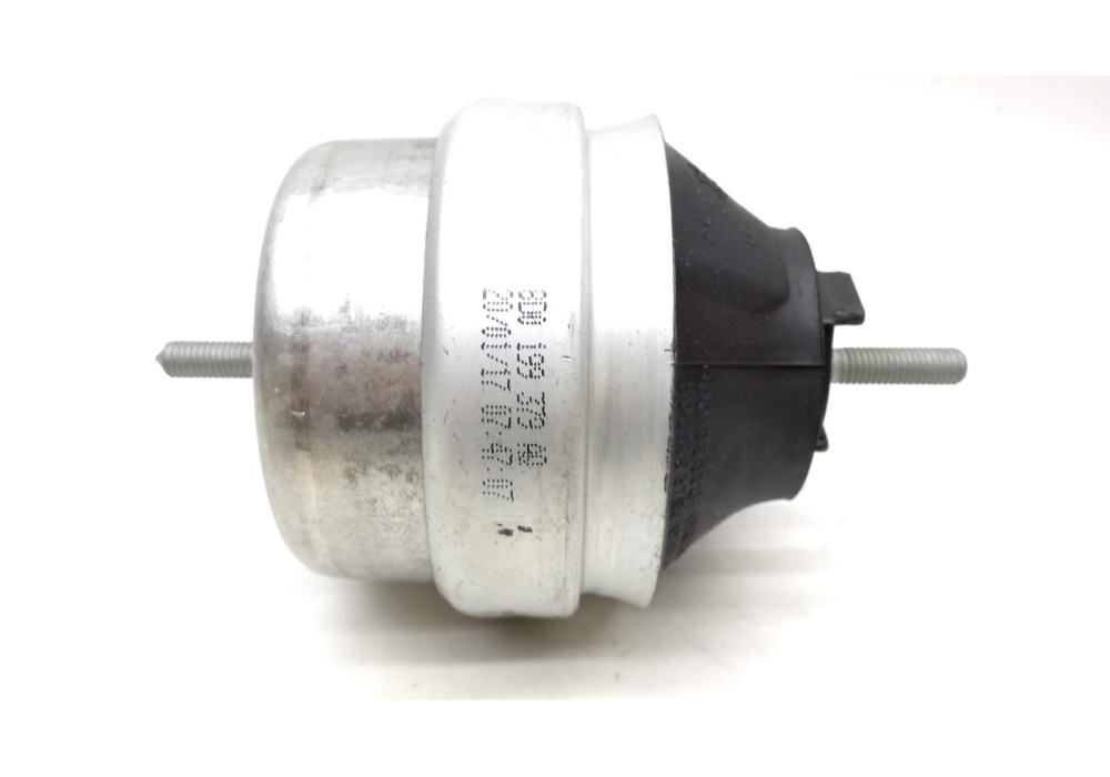 8D0199379AQ VAG PODUSZKA SILNIKA Audi A4 B5 95-