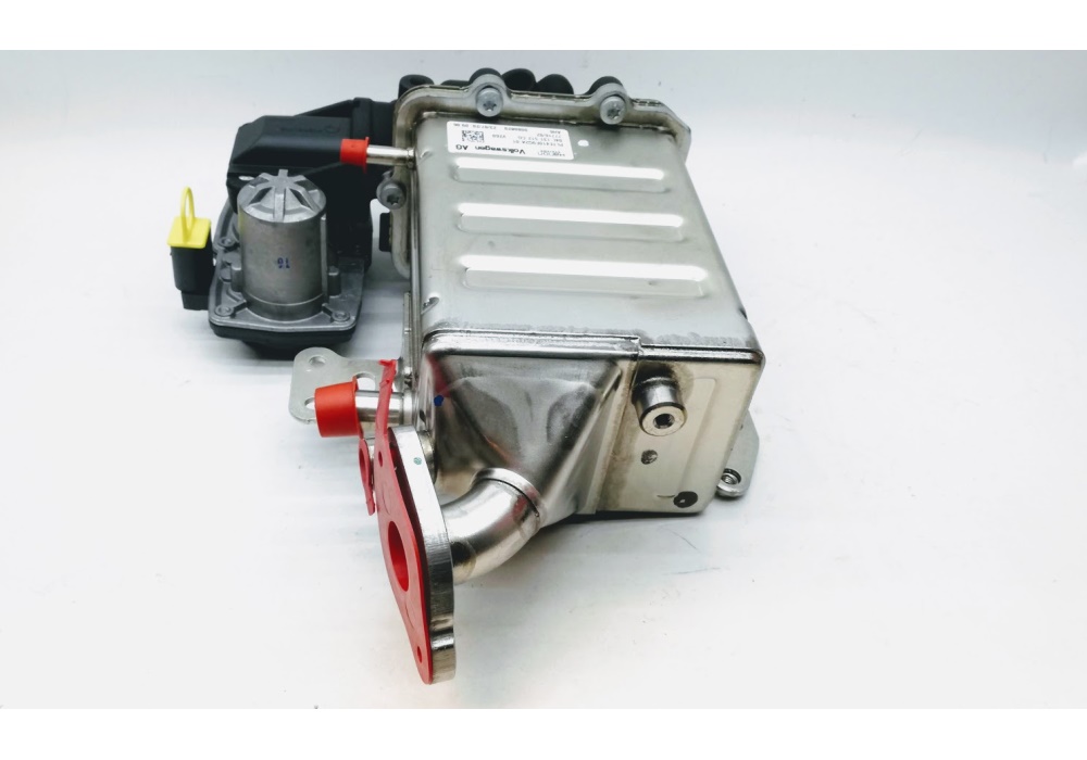 04L131512CG VAG Chłodnica układu recyrkulacji spalin  VW CRAFTER, MULTIVAN VI, TRANSPORTER / CAR