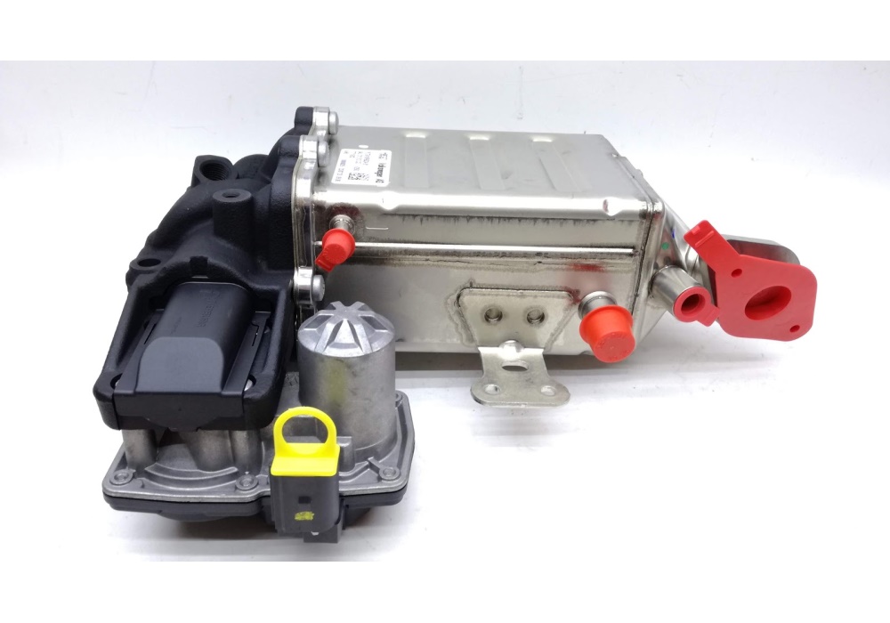 04L131512CG VAG Chłodnica układu recyrkulacji spalin  VW CRAFTER, MULTIVAN VI, TRANSPORTER / CAR