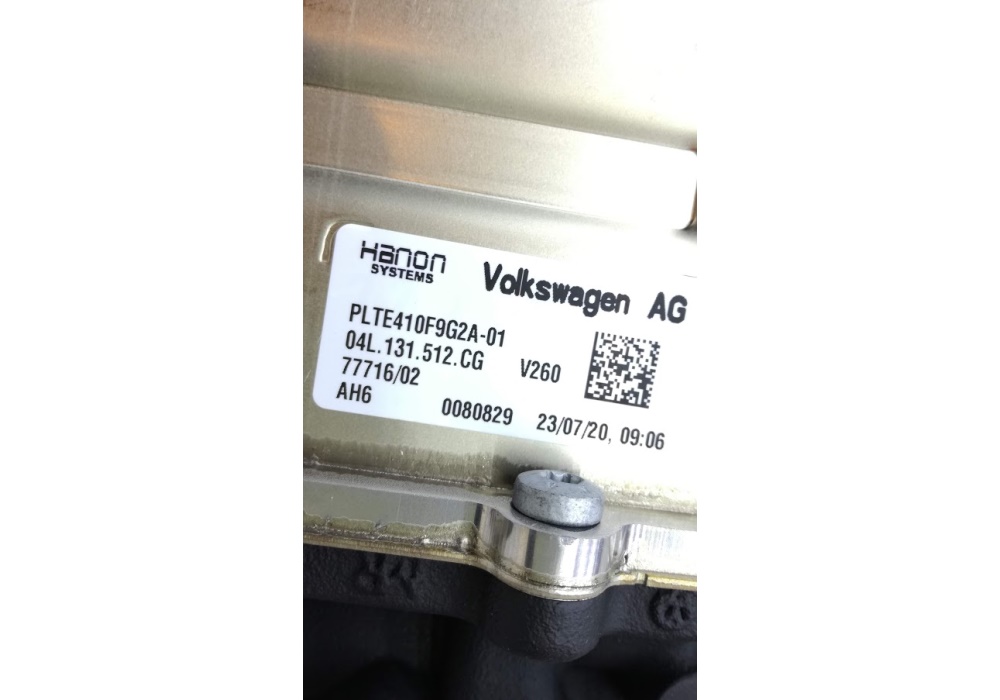 04L131512CG VAG Chłodnica układu recyrkulacji spalin  VW CRAFTER, MULTIVAN VI, TRANSPORTER / CAR