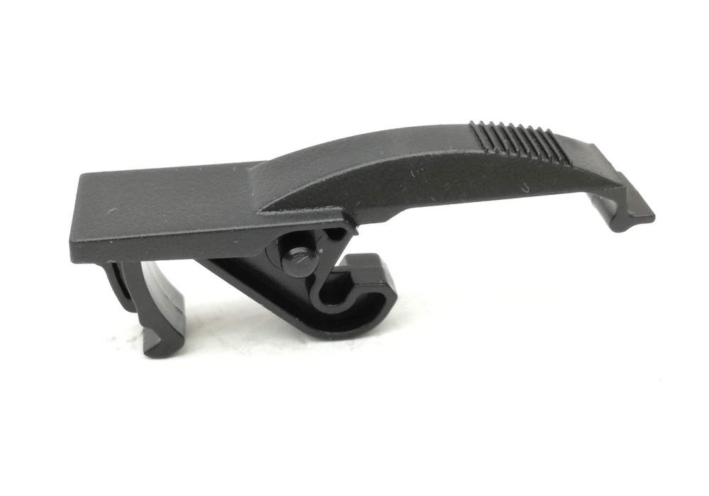 8E0955247 VAG Spinka zabezpieczająca pióro wycieraczki Audi A4  Audi A4 B6