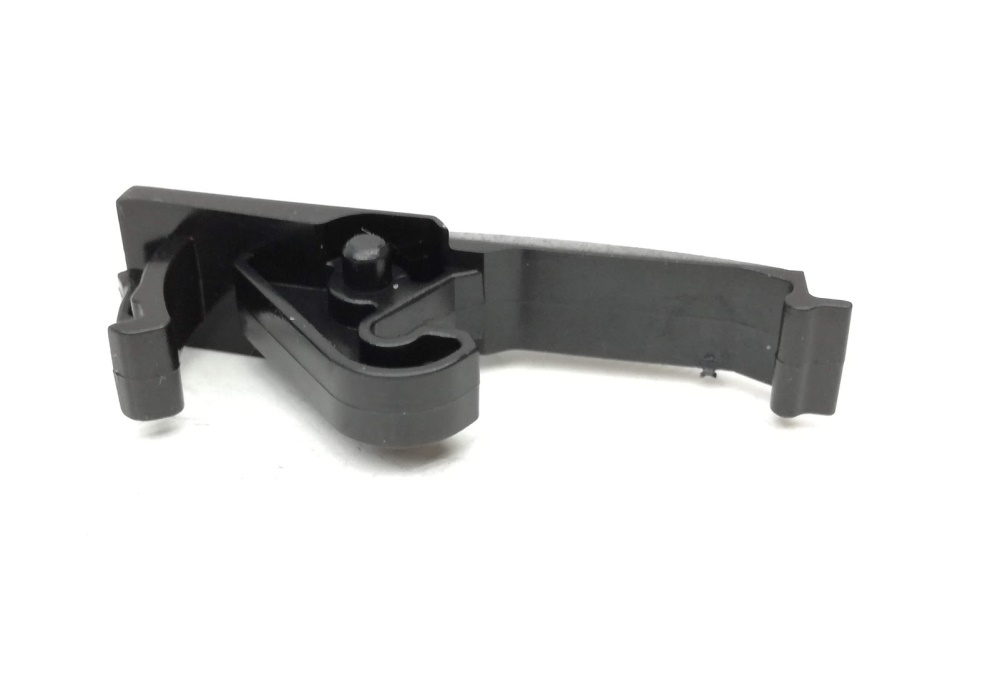 8E0955247 VAG Spinka zabezpieczająca pióro wycieraczki Audi A4  Audi A4 B6