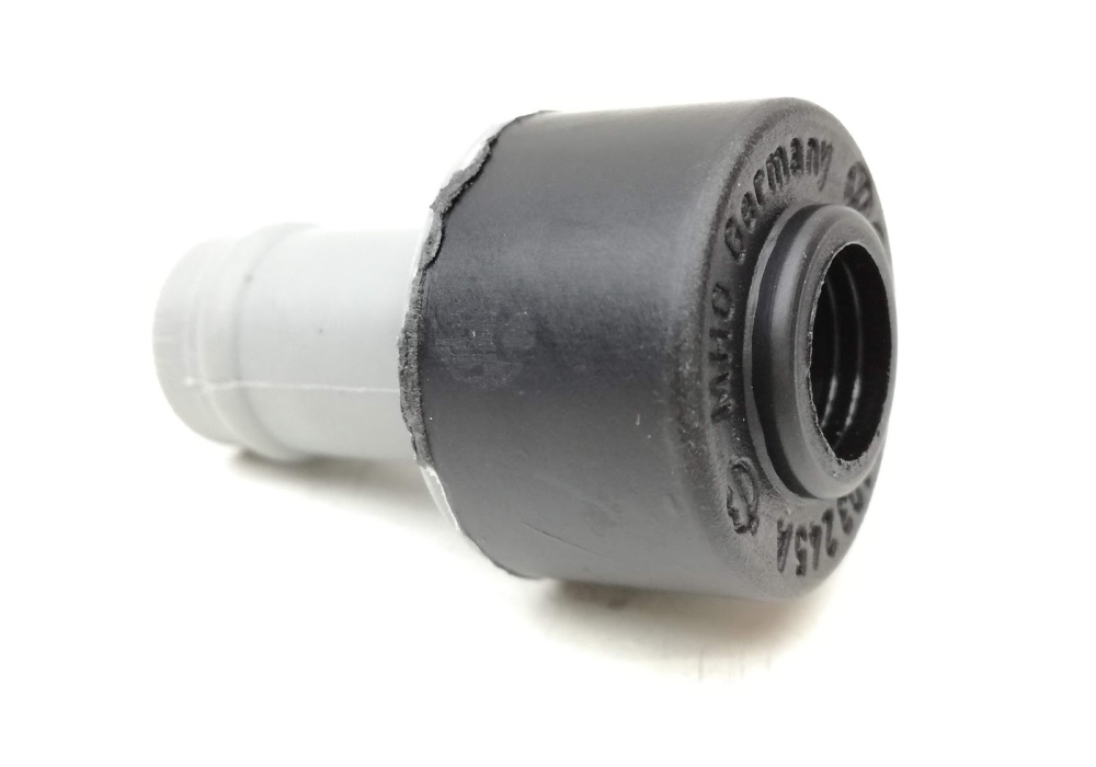 035103245A VAG Przewód odpowietrzania skrzyni korbowej pasuje do: AUDI 100 C2, 100 C4, 200 C2,