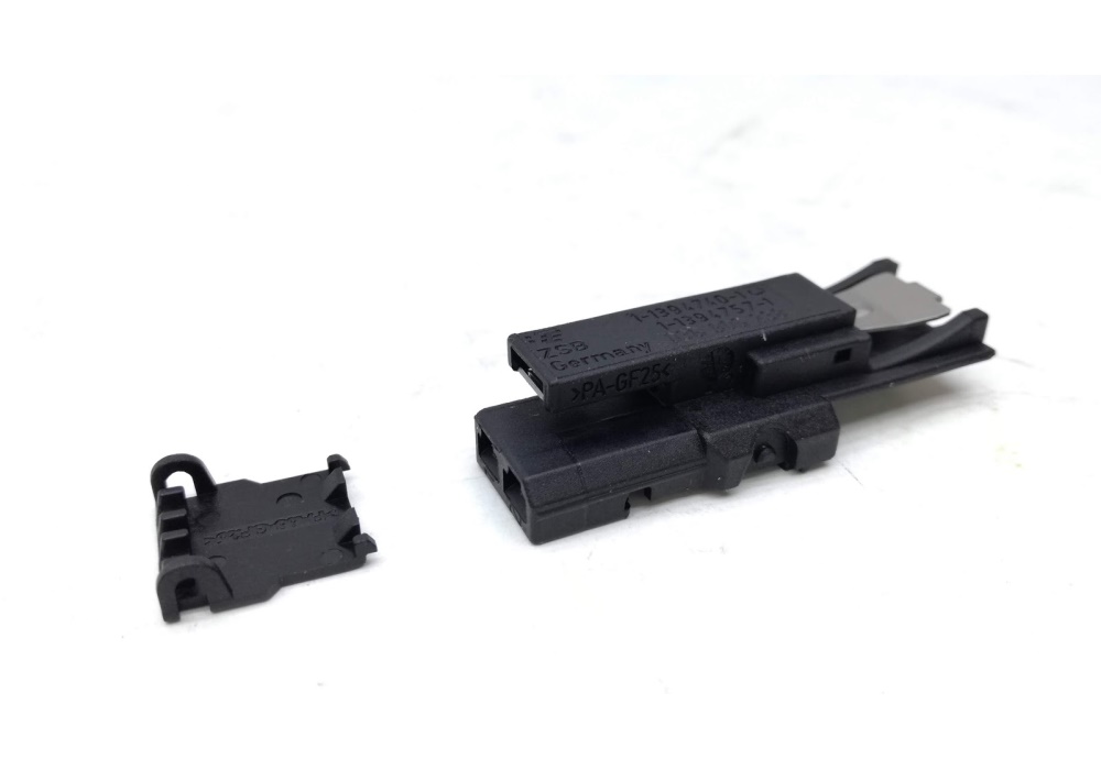 03G906238 VAG OBUDOWA wtyczka gniazdo listwy pompowtryskiwaczy