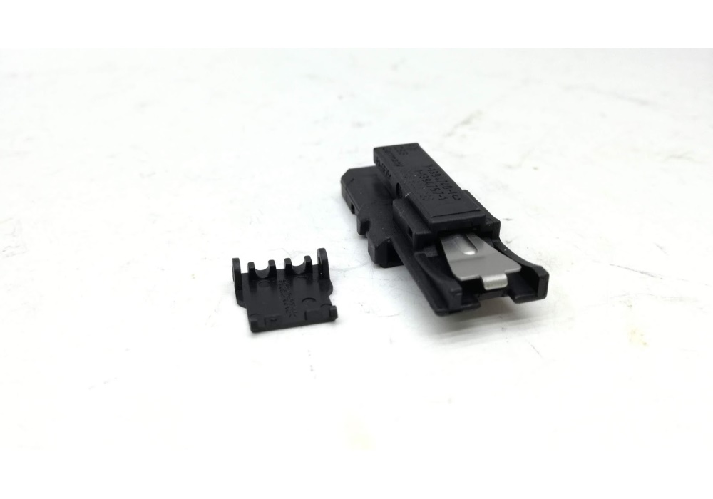 03G906238 VAG OBUDOWA wtyczka gniazdo listwy pompowtryskiwaczy