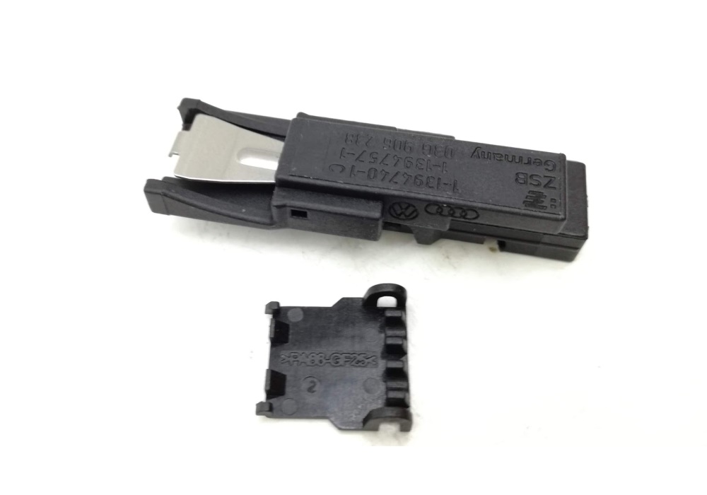 03G906238 VAG OBUDOWA wtyczka gniazdo listwy pompowtryskiwaczy