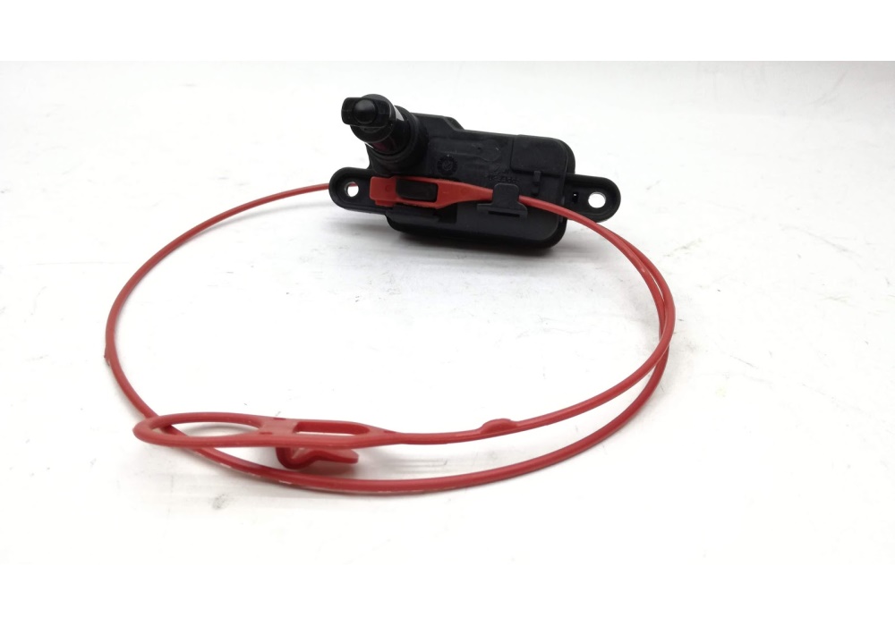 8V0862153A VAG Element ustalajacy siłownik klapki wlewy paliwa Audi A6