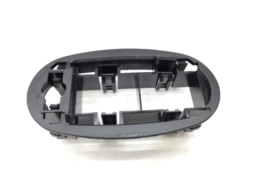 8D0937545E VW CLASSIC Uchwyt wtyczk wiązki drzwi  Audi A4 B5 95-