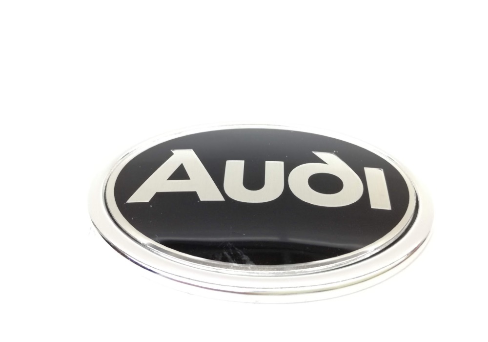 895853621A01C VW CLASSIC Znaczek audi czarny satynowy/chrom