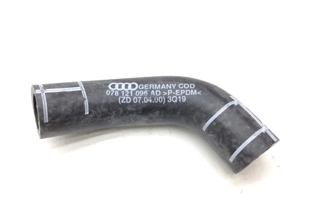 078121096AD VAG Wąż cieczy chłodzącej