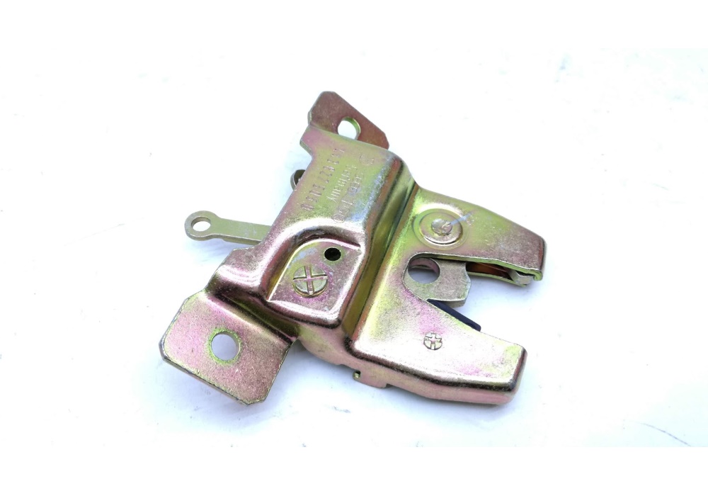 893827505 VAG Zamek klapy tył Audi 80