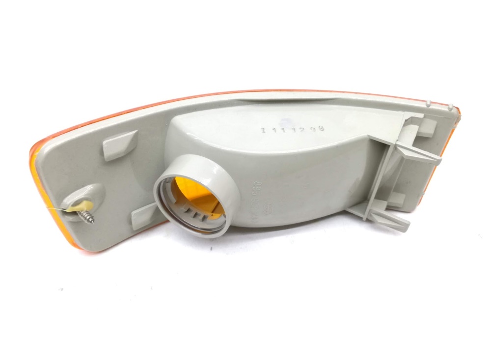 895953055A VW CLASSIC KIERUNKOWSKAZ MIGACZ AUDI 90 B3 -91 LEWY