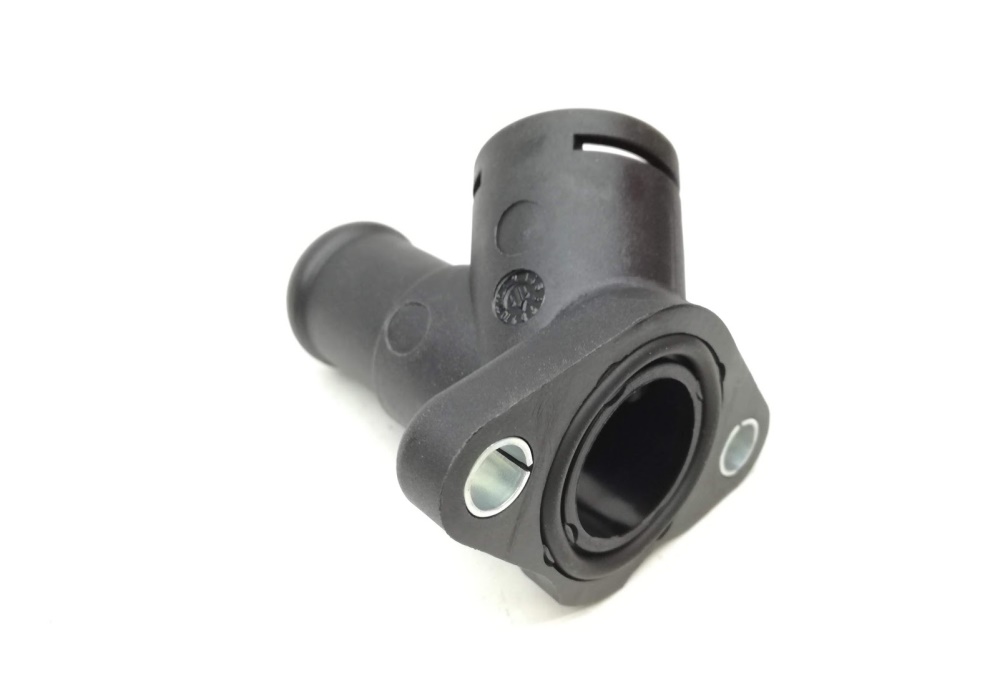 037121144M VW CLASSIC Króciec wodny Coolant water flange for the Golf Mk3 16V