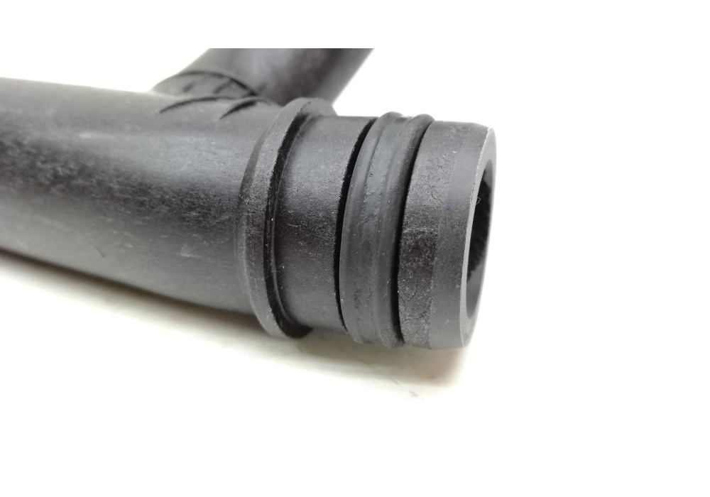 03L121065H VAG Rura wodna