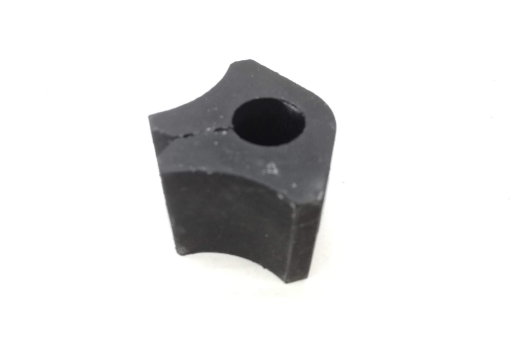 871511423 VAG Wkładka gumowa  dla stabilizatora:  18MM