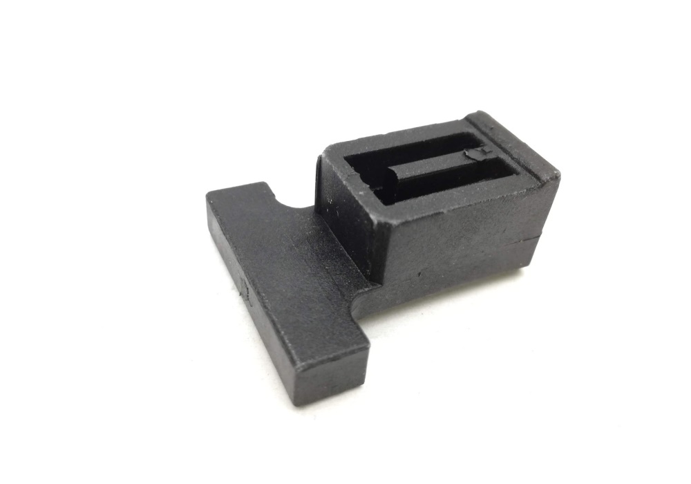 1638205 FORD ELEMENT LEWARKA