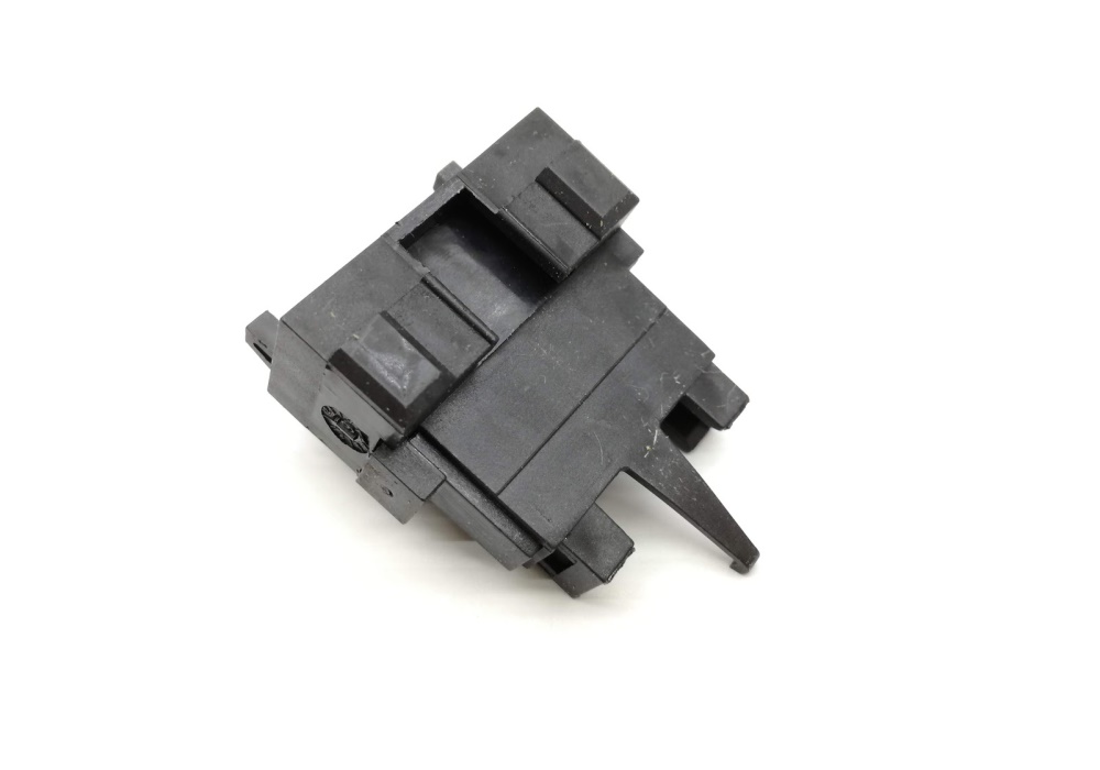 1H0937530 VAG Skrzynka bezpiecznikow VW GOLF III MK3