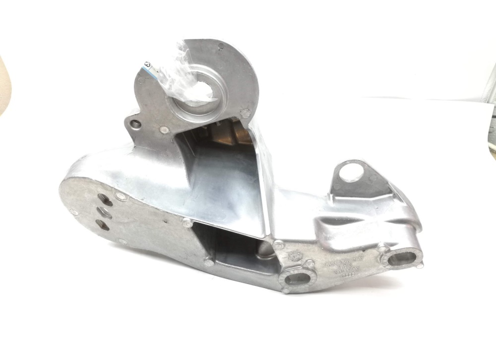 4F0199351S VAG Wspornik mocowanie stabilizatora przód lewy Audi A6 C6