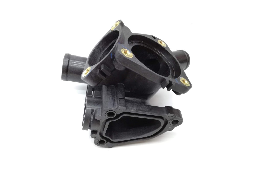 071121117A VW CLASSIC OBUDOWA TERMOSTATU PASSAT B5 BORA GOLF 2.3 AGZ