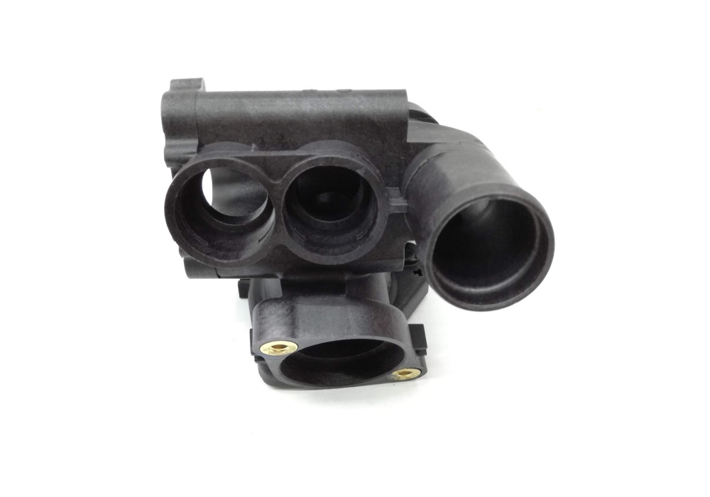 071121117A VW CLASSIC OBUDOWA TERMOSTATU PASSAT B5 BORA GOLF 2.3 AGZ