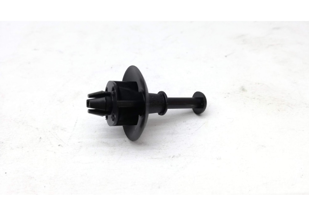 1J6863449BB41 VW CLASSIC UCHWYT wieszaka półki tył VW Golf IV 97- czarny