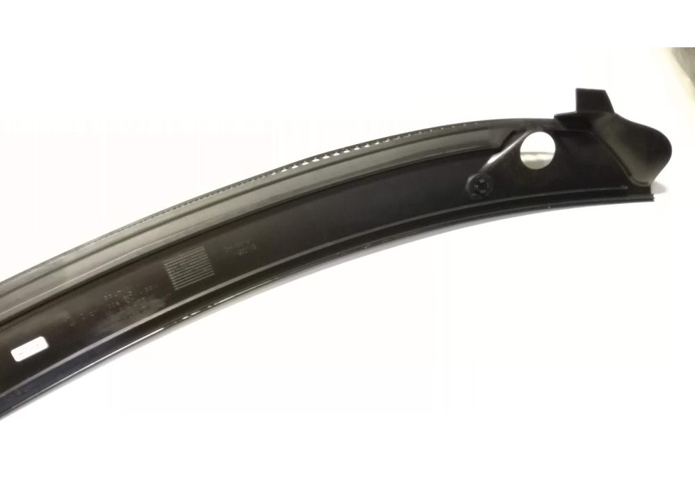 3B1819415EB41 VW CLASSIC Podszybie rynienka odrzutnik wody  VW Passat 00- B5 LIFT tylko odbior wlasny