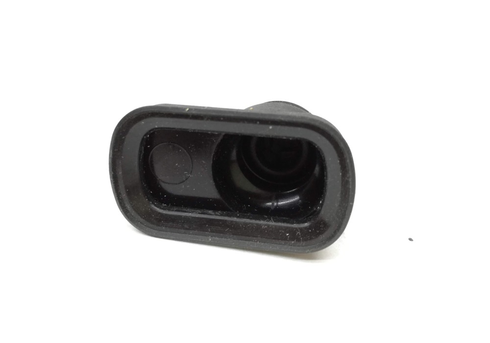 893947565A VAG OSŁONA WLACZNIKA DRZWI Audi 80 B3