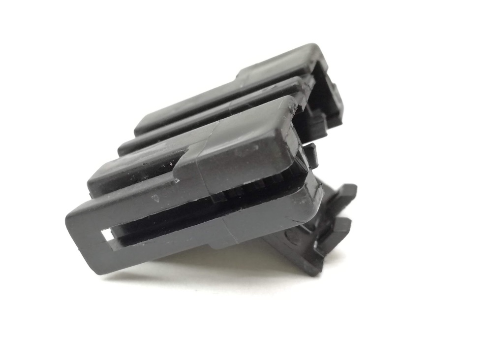 443959840 VAG Wtyczka Oprawka wtyczki ze styk.płask. Audi 100 82-