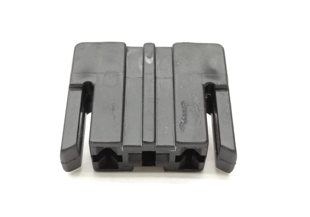 443959840 VAG Wtyczka Oprawka wtyczki ze styk.płask. Audi 100 82-