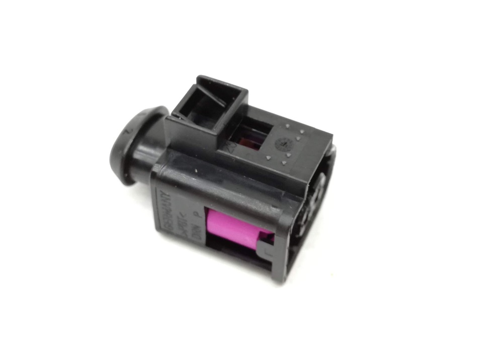 4D0971992 VAG Wtyczka  Audi A8 Audi S8 D2