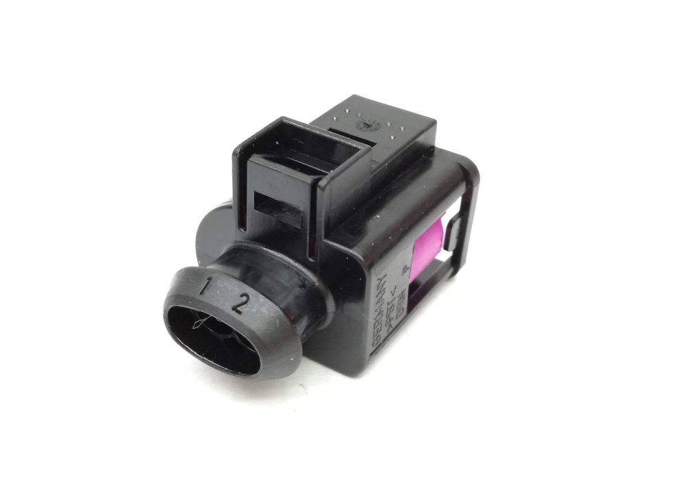 4D0971992 VAG Wtyczka  Audi A8 Audi S8 D2