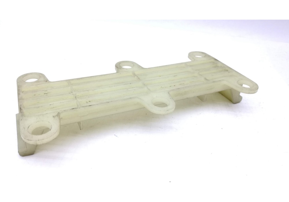 893807477B VAG ŚLIZG ZDERZAKA AUDI 80 B3