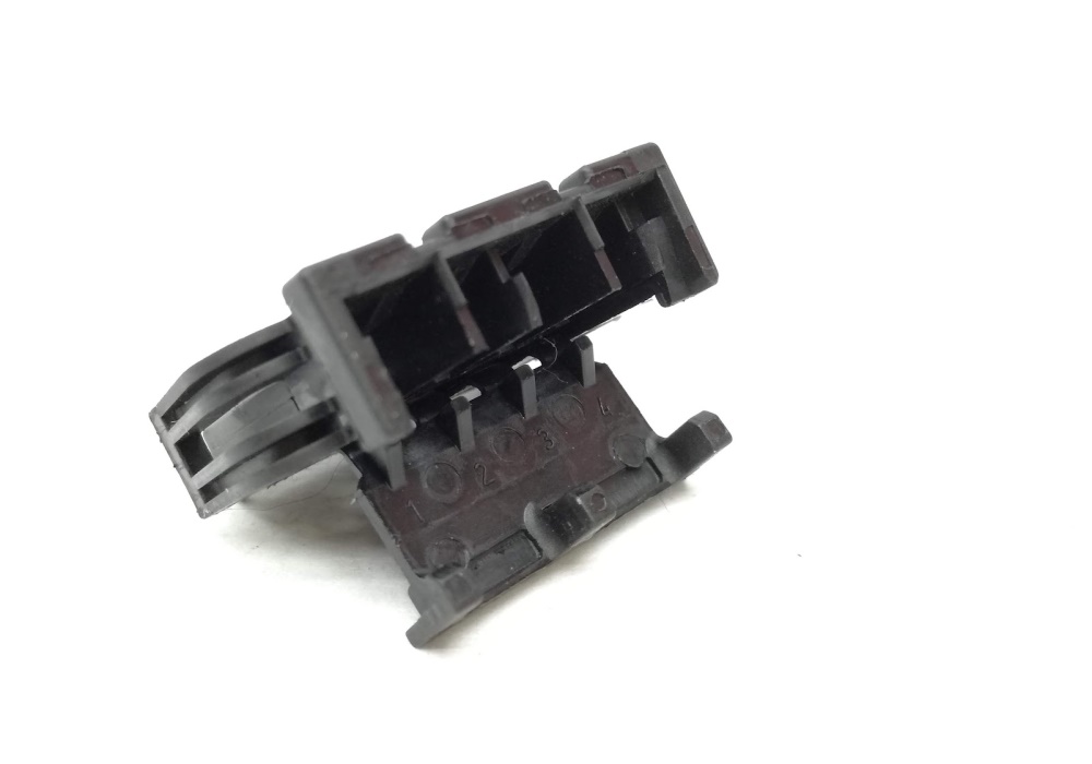 893971634 VAG Wtyczka Audi 80 B3