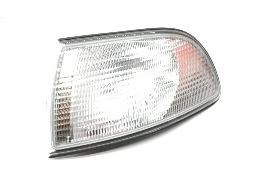 4D0953049 VAG Migacz przedni kierunkowskaz Audi A8 / S8 D2 (1994–2003) lewy