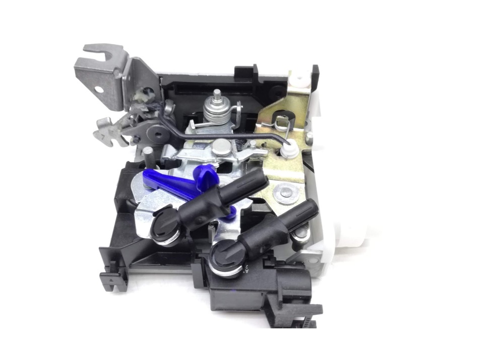 8L1837015B VAG Zamek drzwi z wyłącznikiem drzwiowym Audi A3 8L lewy przód