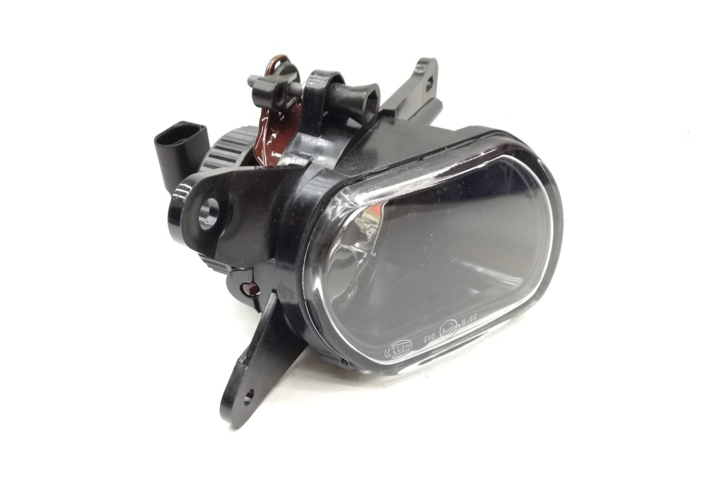 8D0941699C VW CLASSIC Reflektor halogenowy p.mgielny