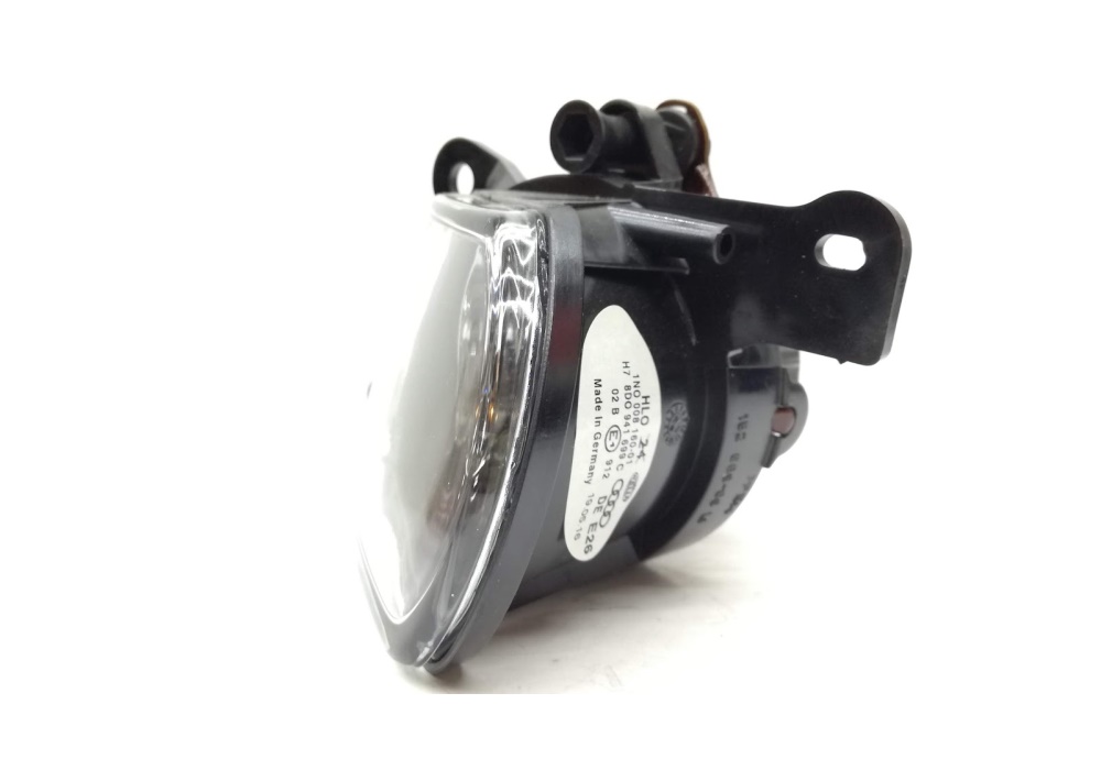 8D0941699C VW CLASSIC Reflektor halogenowy p.mgielny