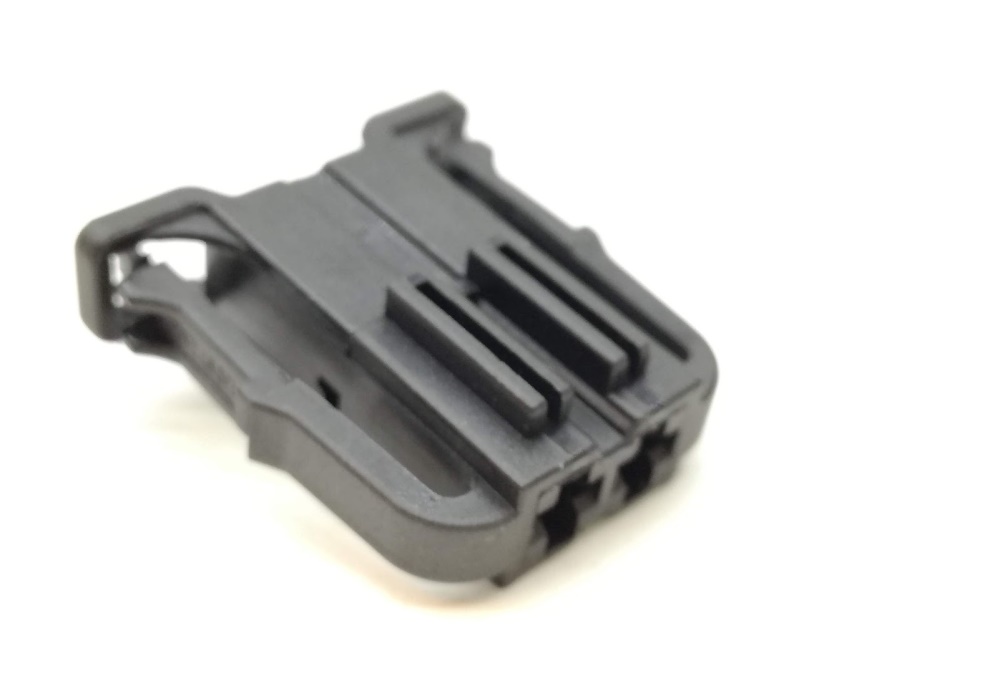 1J0972923 VAG Oprawka wtyczki wtyczka oświetlenia tablicy tejestracyjnej  VW Skoda