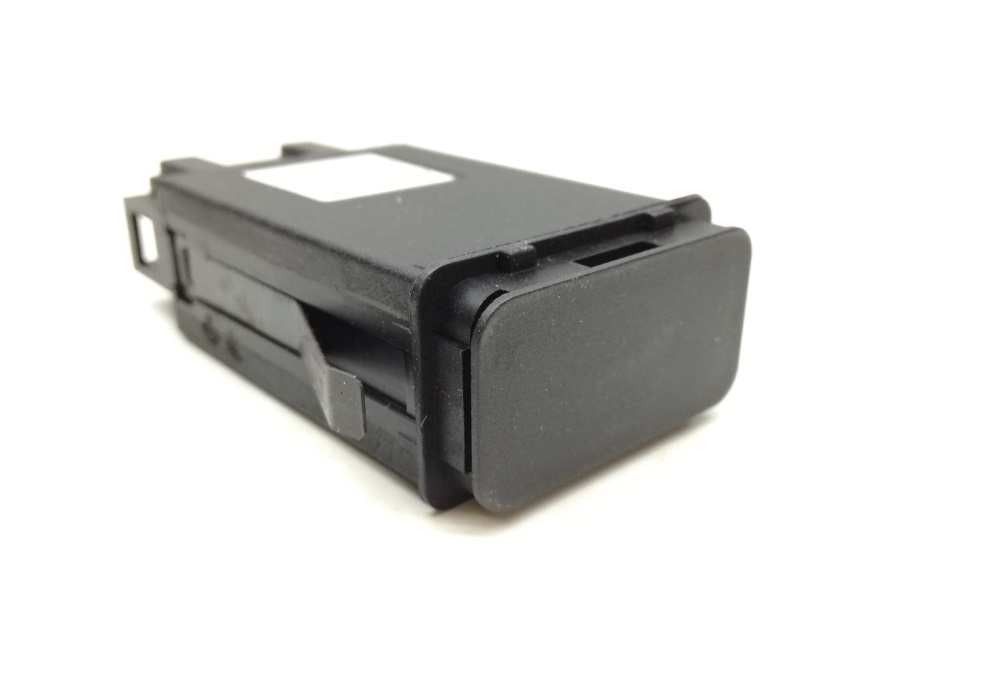 8Z0941509B VW CLASSIC Przerywacz przekaźnik kierunkowskazów świateł awaryjnych Audi A2 6 stykow