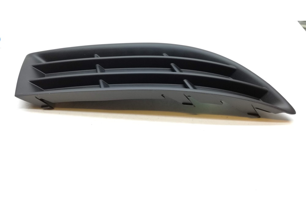 5J0807368A9B9 VAG Przesłona czerń satynowa