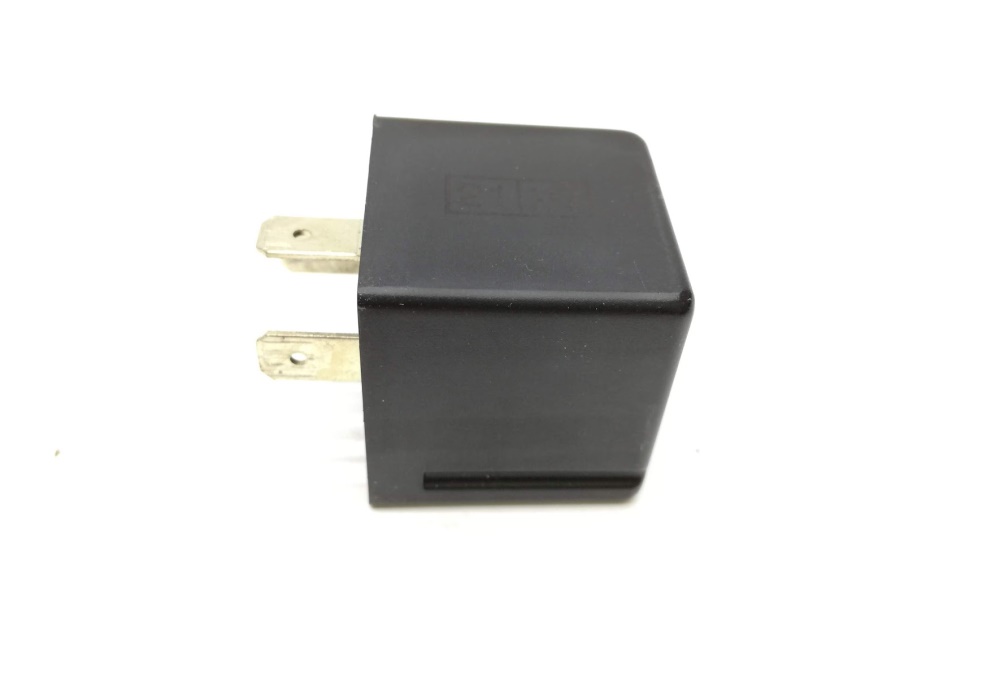 6U0953227 VAG PRZERYWACZ KIERUNKOWSKAZÓW FEL./HANS PRIES