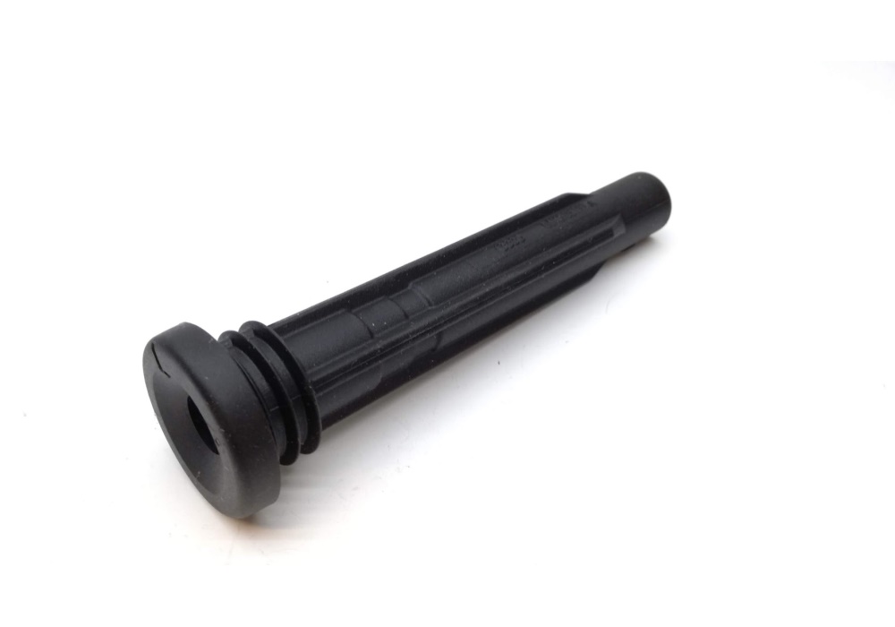 06K905199A VAG Nasadka swiecy zaplon. (fajka)